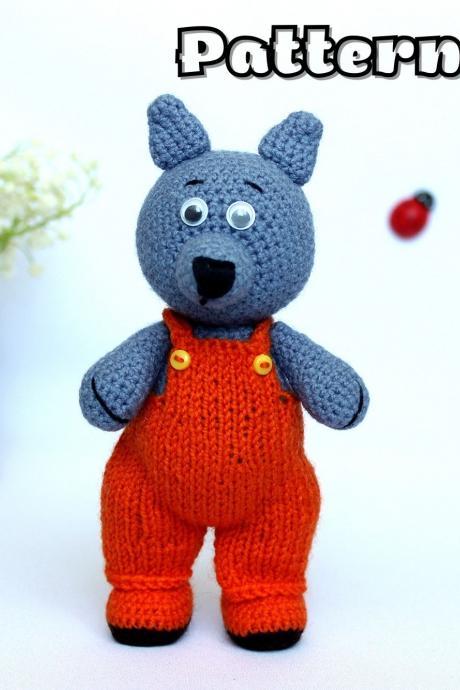Crochet wolf toy amigurumi pattern